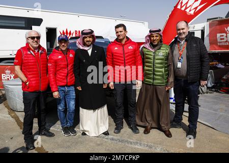 RICHARDS David (gbr), Président de ProDrive, LOEB Sebastien (fra), Bahreïn RAID Extreme, BRX, ProDrive Hunter, Auto, FIA W2RC, BEN SULAYEM Mohammed, Président de la FIA, LURQUIN Fabian (bel), Bahreïn RAID Extreme, BRX, ProDrive Hunter, Auto, FIA W2RC, SAR Prince Khalid bin Sultan Al-Abdullah Al-Faisal, Président de la Fédération saoudienne de l'automobile et de la moto et de l'entreprise saoudienne de sports motorisés, REID Robert, portrait pendant le reste du Dakar 2023 à Riyad, sur 9 janvier 2023 à Riyad, Arabie Saoudite - photo: Gigi Soldano/DPPI/LiveMedia Banque D'Images