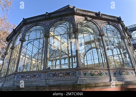 El Palacio de Cristal en el Parque del Retiro en Madrid Banque D'Images