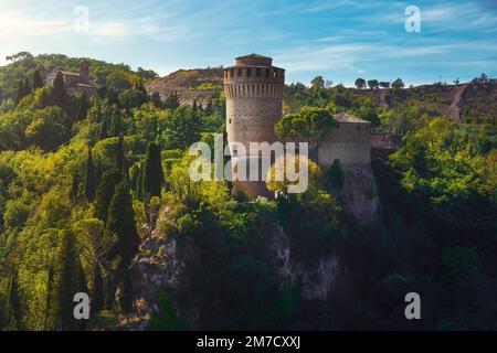 Forteresse historique de Brisighella. Vue depuis la tour de Clack. Aussi connu sous le nom de Rocca Manfrediana ou Rocca dei Veneziani. Cette architecture de 1300s a été construite par Banque D'Images