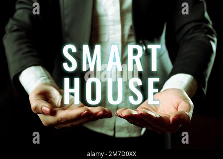 Panneau affichant Smart House. Les entreprises s'approchent des foyers équipés d'appareils électroniques et contrôlés à distance Banque D'Images