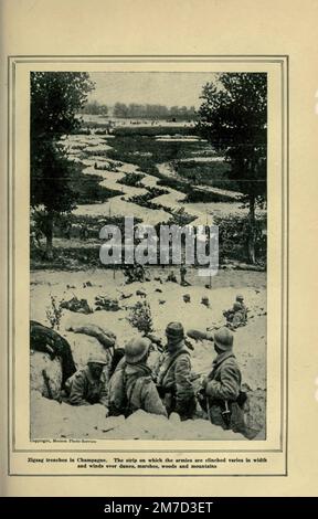 Tranchées en zigzag dans la Champagne tirées du livre The Story of the Great War; The complete history of events to date DIPLOMATIQUES AND STATE PAPERS de Reynolds, Francis Joseph, 1867-1937; Churchill, Allen Leon; Miller, Francis Trevelyan, 1877-1959; Wood, Leonard, 1860-1927; Knight, Austin Melvin, 1854-1927; Palmer, Frederick, 1873-1958; Simonds, Frank Herbert, 1878-; Ruhl, Arthur Brown, 1876- Volume IV publié en 1916 Banque D'Images