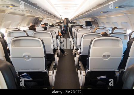 L'allée sur a sur un BA Airbus A321 avion / avion / avion / avion pendant le vol. (133) Banque D'Images