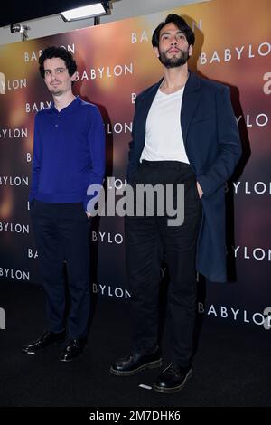 Mexico, Mexique. 8th janvier 2023. (R-L) Damien Chazelle et l'acteur Diego Calva assistent à Babylone Photocall. Sur 8 janvier 2023 à Mexico, Mexique. (Credit image: © Jaime Nogales/eyepix via ZUMA Press Wire) Banque D'Images