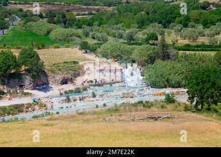 Les magnifiques sources thermales naturelles de Saturnia Cascate del Mulino, Grosseto, Toscane, Italie, Banque D'Images