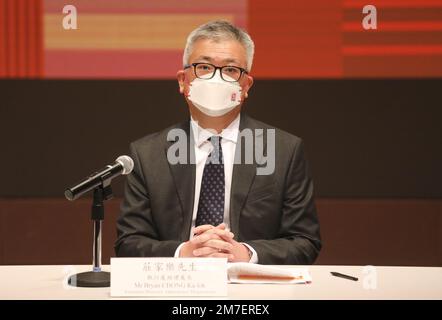 Bryan CHONG Ka-lok, Directeur adjoint, Département des opérations, CIAC; lors d'une conférence de presse sur une opération contre une affaire de corruption liée à l'entretien des bâtiments. 06JAN23 SCMP / Xiaomei Chen Banque D'Images