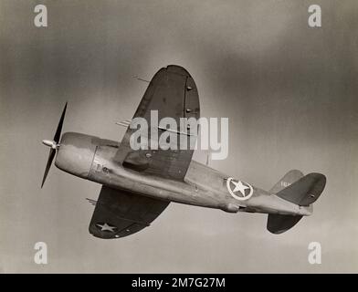 WW2 Seconde Guerre mondiale - l'armée de l'air américaine P47 Thunderbolt en vol Banque D'Images