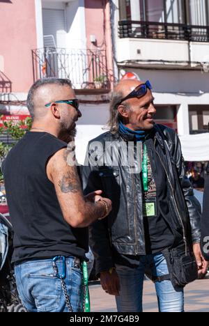 Photo des motards, avec leurs motos représentant la culture personnalisée des motards. Banque D'Images