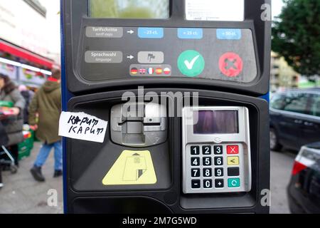 Machine à billets cassée à Moabit, Berlin, Allemagne Banque D'Images
