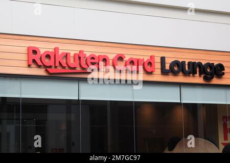 Honolulu, HI - 8 janvier 2023: Rakuten Card Lounge centre de service dans le centre commercial Ala Moana Banque D'Images