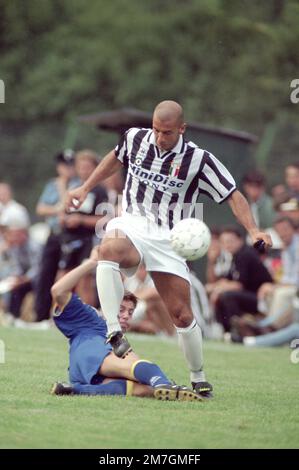 Italie, Villar Perosa Turin 08-10-1995 : Juventus joueur FC Gianluca Vialli en action pendant le match amical Juventus - Juve Primavera Banque D'Images