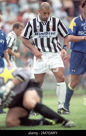 Italie, Villar Perosa Turin 08-10-1995 : Juventus joueur FC Gianluca Vialli en action pendant le match amical Juventus - Juve Primavera Banque D'Images