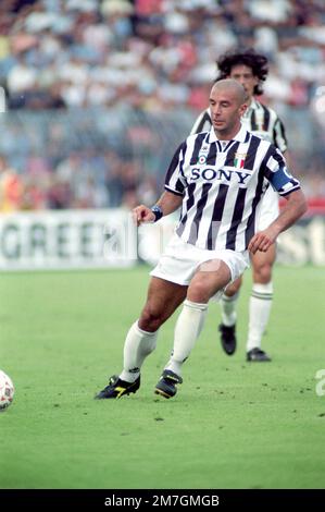 Italie, Turin 1994-1995-1996: Joueur Juventus FC Gianluca Vialli lors de la série A 1995-96 série A football Championship Match Banque D'Images