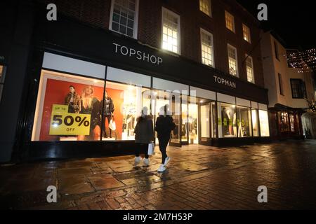 Fermeture du magasin Topshop à Chichester, West Sussex, Royaume-Uni. Banque D'Images