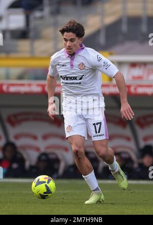 Turin, Italie, le 23rd décembre 2022. Leonardo Sernicola des États-Unis Cremonese lors du match amical au Stadio Grande Torino, Turin. Le crédit photo devrait se lire: Jonathan Moscrop / Sportimage Banque D'Images