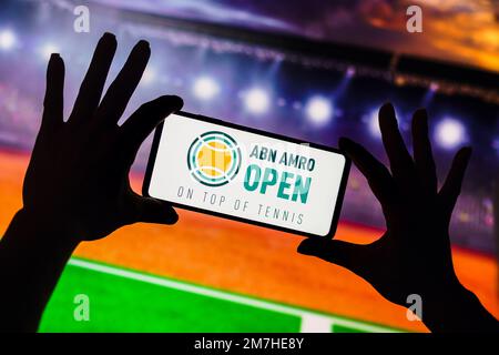 Brésil. 09th janvier 2023. Dans cette illustration, le logo ABN AMRO Open (Rotterdam Open) s'affiche sur l'écran d'un smartphone. Crédit : SOPA Images Limited/Alamy Live News Banque D'Images