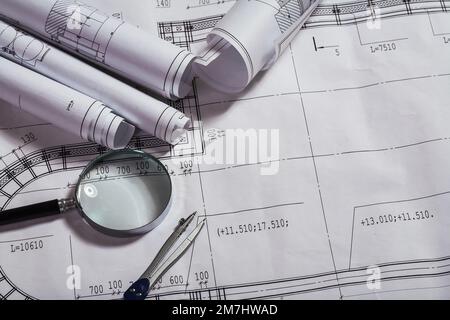 plans architecturaux et de la loupe et de la boussole Banque D'Images