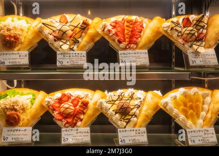 Japon, Honshu, Préfecture de Nagano, Karuizawa, fenêtre Crêperie Banque D'Images