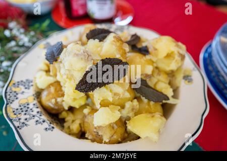 Salade de pommes de terre aux yeux roses de Noël en été à noël en australie Banque D'Images