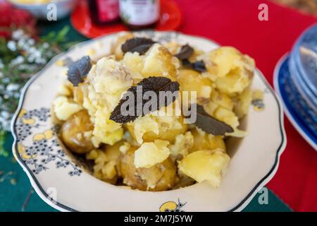 Salade de pommes de terre aux yeux roses de Noël en été à noël en australie Banque D'Images