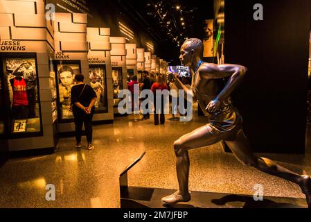 Jessie Owens Sculpture, Musée national d'histoire et de culture afro-américaines, Washington, D.C., États-Unis Banque D'Images