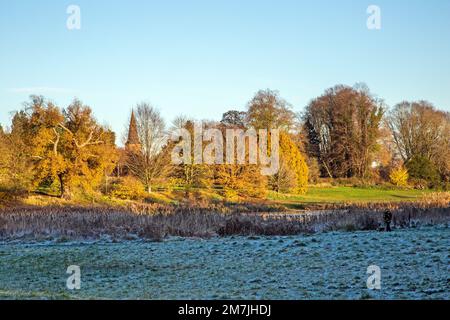 Le parc Abbey Fields dans la ville de Kenilworth, dans le Warwickshire, en Angleterre, en automne Banque D'Images