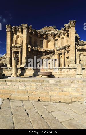 Vue sur le Nymphaeum à Jerash, Jordanie, Moyen-Orient Banque D'Images