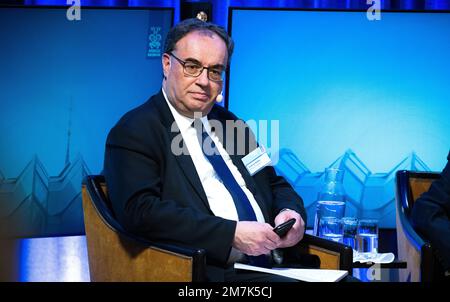 Stockholm, Suède. 10th janvier 2023. Andrew Bailey, de la Banque d'Angleterre, participe à un symposium de la Banque centrale au Grand Hotel de Stockholm, en Suède, le mardi 10 janvier 2023. Des hauts fonctionnaires de la banque centrale et des universitaires de premier plan ont participé à quatre panels traitant de l'indépendance de la banque centrale sous différents angles : climat, paiements, mandats et coordination des politiques mondiales. Photo: Claudio Bresciani/TT/code10090 ***SUÈDE OUT*** Credit: TT News Agency/Alay Live News Banque D'Images