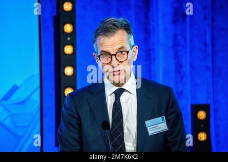 Stockholm, Suède. 10th janvier 2023. Erik Thedéen, directeur de la Banque centrale de Suède, assiste à un symposium de la Banque centrale au Grand Hotel de Stockholm, Suède, le mardi 10 janvier 2023. Des hauts fonctionnaires de la banque centrale et des universitaires de premier plan ont participé à quatre panels traitant de l'indépendance de la banque centrale sous différents angles : climat, paiements, mandats et coordination des politiques mondiales. Photo: Claudio Bresciani/TT/code10090 ***SUÈDE OUT*** Credit: TT News Agency/Alay Live News Banque D'Images