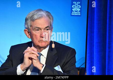 Stockholm, Suède. 10th janvier 2023. Jerome H. Powell, Président du Conseil des gouverneurs du système de la Réserve fédérale, participe à un panel lors d'un symposium de la Banque centrale au Grand Hotel de Stockholm, en Suède, le mardi 10 janvier 2023. Des hauts fonctionnaires de la banque centrale et des universitaires de premier plan ont participé à quatre panels traitant de l'indépendance de la banque centrale sous différents angles : climat, paiements, mandats et coordination des politiques mondiales. Photo: Claudio Bresciani/TT/code10090 ***SUÈDE OUT*** Credit: TT News Agency/Alay Live News Banque D'Images