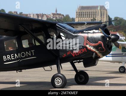 Max Holste MH-1521 C1 Broussard à l'aéroport de Brighton City, annonce les montres Bremont. Banque D'Images