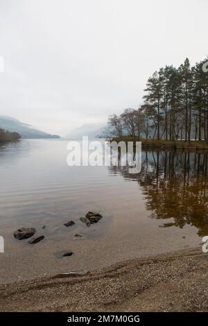 Vue sur le Loch Eck, Écosse Banque D'Images