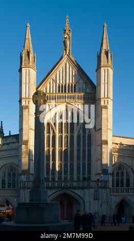 Bishop Edingtons West Front Elevation of Winchester Cathedral at Sunset, Winchester, Royaume-Uni Banque D'Images