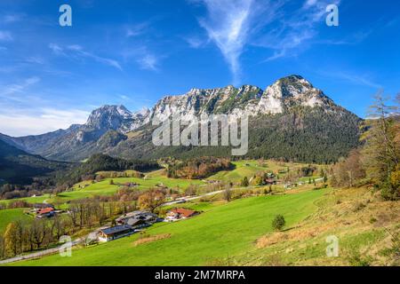 Allemagne, Bavière, Berchtesgadener Land, Ramsau, Soleleitungsweg, Vue sur Reiter Alm près de Hindenburglinde Banque D'Images