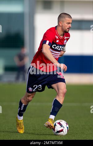 EDON ZHEGROVA du LOSC Lille court avec le ballon pendant le match, LOSC Lille vs SC Cambuur match à la Pinatar Arena de San Pedro del Pinatar, région Banque D'Images