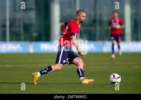 EDON ZHEGROVA du LOSC Lille court avec le ballon pendant le match, LOSC Lille vs SC Cambuur match à la Pinatar Arena de San Pedro del Pinatar, région Banque D'Images