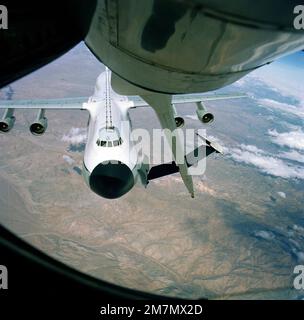 Lot De 2 Avions Ravitailleurs KC-135 En Résine – Échelle 1/2000 à 1/350 – Modèle Militaire 3D à Peindre