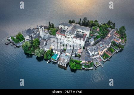 Île de San Giulio, Lac d'Orta, Lago d'Orta, Piémont, Italie Banque D'Images