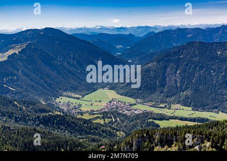 Vue de Wendelstein à Bayrischzell, derrière les Alpes de Zillertal, région de Wendelstein, Bayrischzell, haute-Bavière, Bavière, Allemagne, Europe Banque D'Images