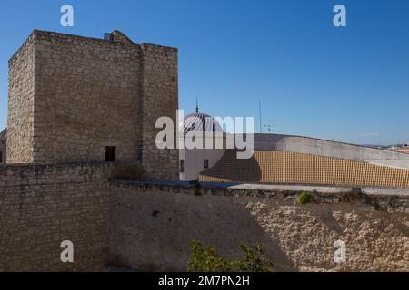 Château moral de Lucena, qui abrite maintenant le Musée Archéologique-ethnologique de Lucena, Sierras Subbeticas, Cordoue, Espagne Banque D'Images