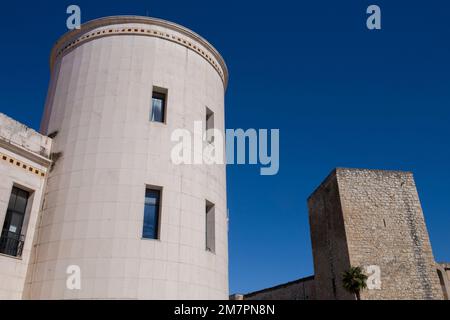 Château moral de Lucena, qui abrite maintenant le Musée Archéologique-ethnologique de Lucena, Sierras Subbeticas, Cordoue, Espagne Banque D'Images