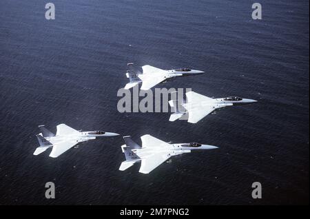 Vue en hauteur de quatre avions F-15 Eagle du 67th Escadron tactique d'appui volant en formation. Pays: Australie (AUS) Banque D'Images