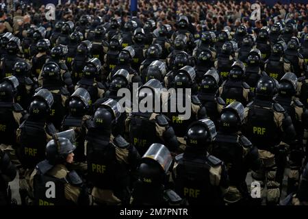 Membres de troupes de la police fédérale brésilienne. Forces de sécurité nationales spécialisées en patrouille routière - Rio de Janeiro, Brésil 07.21.2016 Banque D'Images