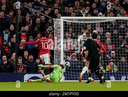 Manchester, Angleterre, 10th janvier 2023. Marcus Rashford de Manchester United marque son deuxième but lors du match de la Carabao Cup à Old Trafford, Manchester. Le crédit photo devrait se lire: Andrew Yates / Sportimage Banque D'Images