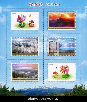 2013 jeu de timbres de la Corée du Nord. Mont Paektu Banque D'Images