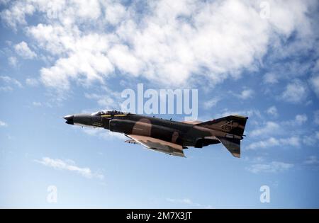 Vue d'un avion F-4G Phantom II placé à gauche. L'aéronef est affecté au 81st Escadron d'appui tactique, 52nd Escadre d'appui tactique. Base: Spangdahlem Air base État: Rheinland-Pfalz pays: Allemagne / Allemagne (DEU) Banque D'Images