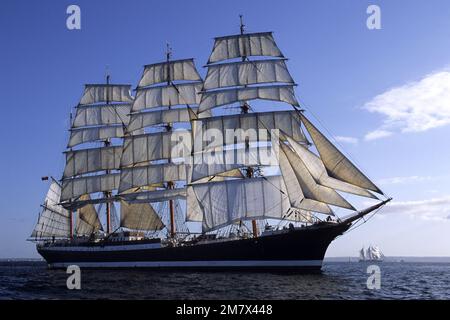 Grand navire russe Sedov, départ de la course de Stavanger, 2004 Banque D'Images