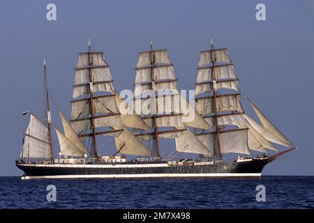 Grand navire russe Sedov, départ de la course de Falmouth, 2008 Banque D'Images