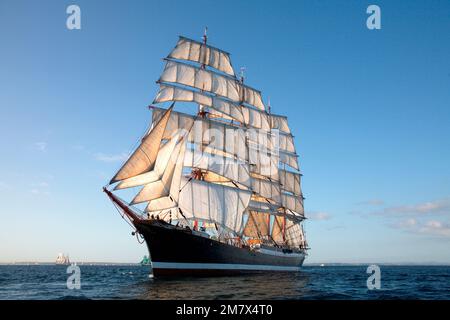 Grand navire russe Sedov, départ de la course de Falmouth, 2008 Banque D'Images