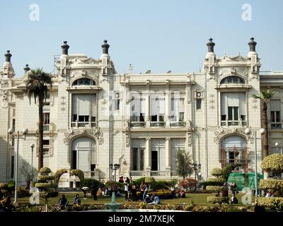 Le Caire, l'Egypte, 10 janvier 2023: Le palais Zafaran de Saffron, un palais royal égyptien construit en 1870, le traité anglo-égyptien de 1936 a été signé et 19 Banque D'Images