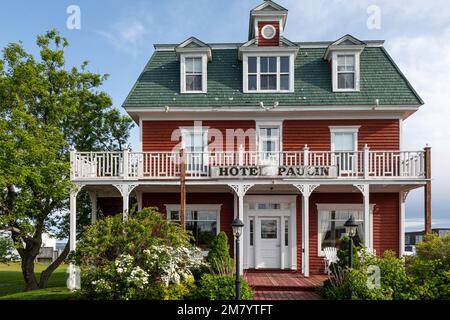 RESTAURANT DE L'HÔTEL PAULIN CONSTRUIT EN 1891 DANS LE STYLE VICTORIEN, CARAQUET, Nouveau-Brunswick, Canada, AMÉRIQUE DU NORD Banque D'Images